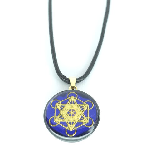 Pendentif artisanal à base de shungite - recto-verso cube de métatron doré sur fond bleu iridescent & yin yang