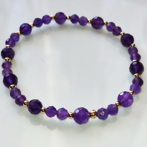 Bracelet élastique en perles d' améthyste facettée et plaqué or