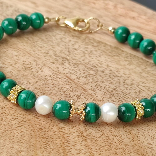 Bracelet fin en malachite, perles fines d eau douce et strass en gold filled