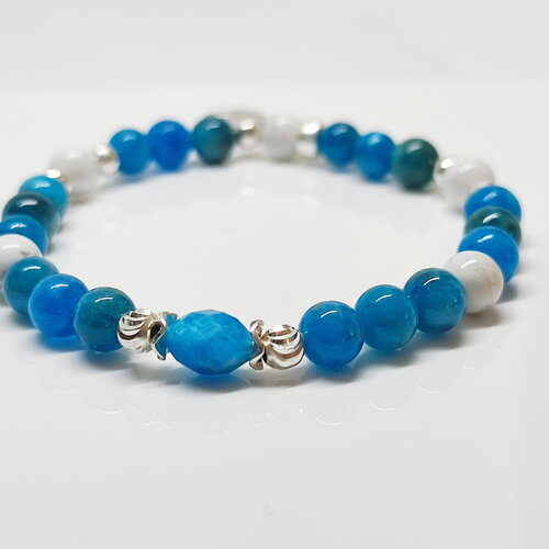 Bracelet élastique en perle d' apatite bleue et howlite breloque lune argent 925