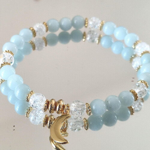 Bracelet élastiqué aigue marine et quartz craquelé breloque lune