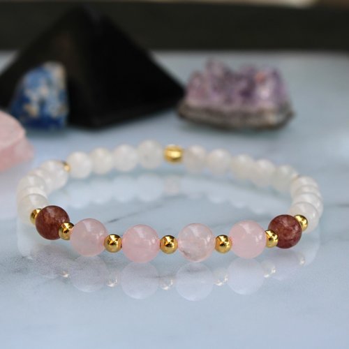 Bracelet élastique en pierre de lune, quartz rose et quartz fraise avec perles plaqué or 18k