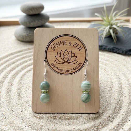 Boucles d'oreilles pendantes en agate verte et plaqué argent, bijou zen en pierres naturelles, création artisanale gemme et zen