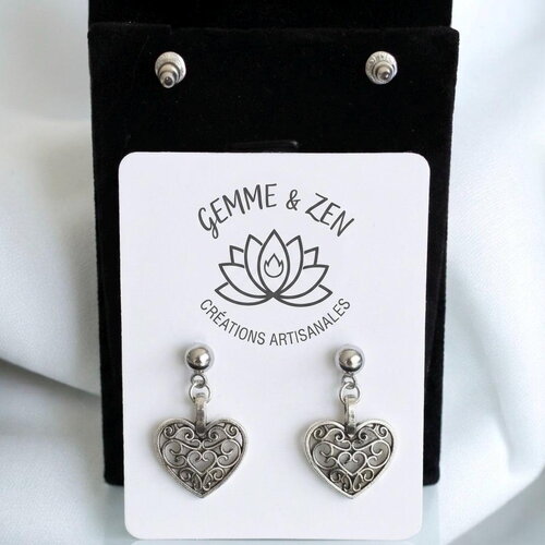 Boucles d'oreilles pendantes cœurs filigranes argentés, bijoux baroque romantique faits main, cadeau bohème chic ajouré – gemme et zen