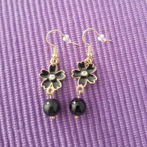 Boucle d'oreilles collection les petites fleurs noires