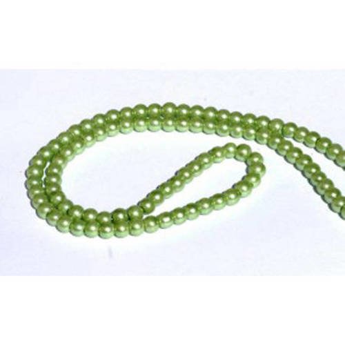  perle ronde nacrée vert 4,5 mm fil de ± 80 cm. 