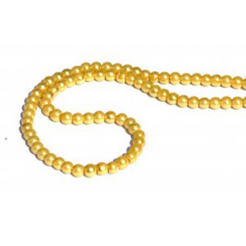 perle ronde nacrée jaune 4,5 mm fil de ± 80 cm. 