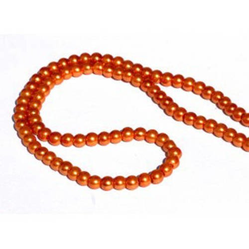 Perle ronde nacrée  6 mm fil de ± 80 cm orange. 