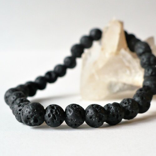 Bracelet pierres de lave (basalte) élastique, perles d'environ 6 mm. pierre naturelle.