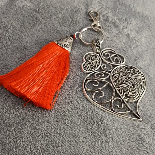 Bijou de sac coeur rouge     vendu