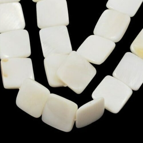 Perle nacre blanche naturelle carrée,perle nacre naturelle,coquillage blanc,création bijoux,12mm,le fil de 30 perles,g3319