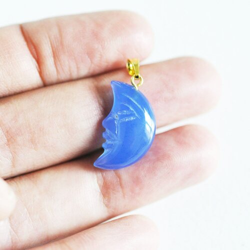 Pendentif lune agate bleue support doré, pendentif pierre agate naturelle bleue,création bijoux en pierre naturelle, 23mm, l'unité,g3200