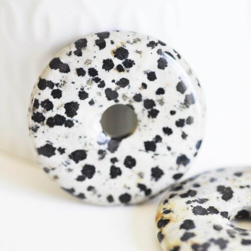 Pendentif donut jaspe dalmatien,pendentif jaspe, jadpe dalmatien naturel, pendentif pierre cercle,40mm,l'unité,g2464