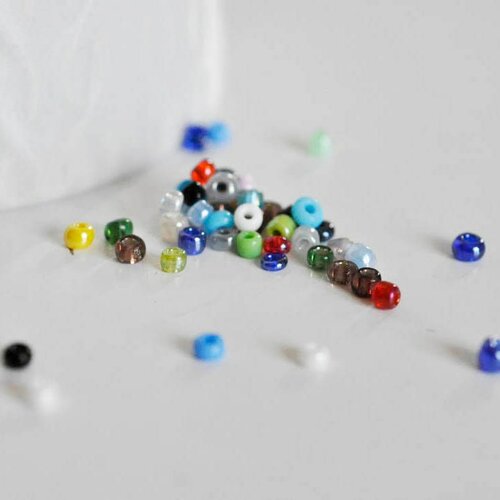 Petite perles rocaille multicolore, perles métallisées multicolores,2.5mm x 3mm, 5 grammes-g774