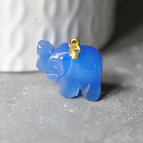 Pendentif éléphant agate bleue support doré, pendentif pierre agate naturelle bleue,création bijoux pierre naturelle, 18.5mm, l'unité g3903