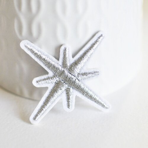 Ecusson brodé à repasser étoile des neiges customisation vêtement, écusson thermocollant,patch écusson brodé,50mm,les 2,g2849