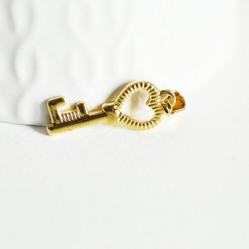 Breloque clef acier doré 18k,sans nickel, cadenas bijoux,création bijoux,pendentif amour, pendentif acier inoxydable,27mm, l'unité,g3076