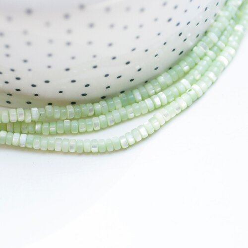 Perle nacre naturelle heishi vert pastel,tube coquillage coloré,perle coquillage,création bijoux,2x4mm, le fil de 95 perles g5129