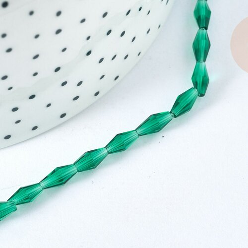 Perles losange verre transparente facettée vert moyen 8x4mm, perle verre, perle verte, fabrication bijoux,perle ronde verte, 8x4mm g7345