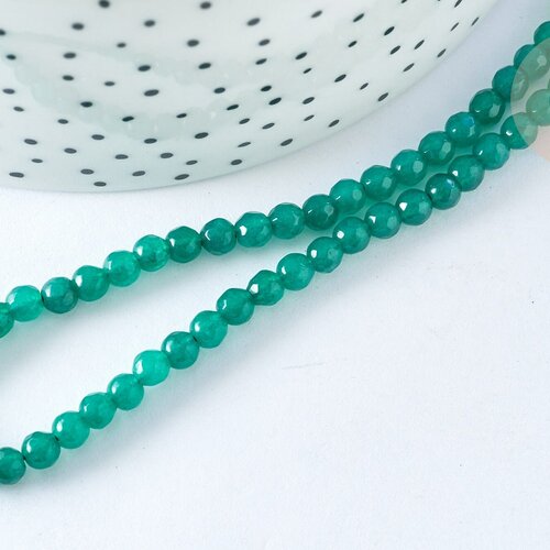 Perles ronde jade teinté vert facettée 4mm, création bijoux pierre naturelle, le fil de 36.5cm g7394