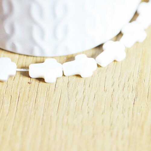 Perle croix nacre blanche naturelle, perle croix, coquillage blanc, création bijoux,12mm, le fil de 36.8cm,g3053
