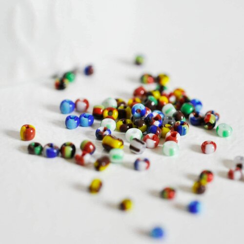 Petite perle rocaille rayé multicolore, perle rocaille multicolore, création bijoux,perle multicolore,2.5mm x 3mm, 10 grammes-g1627