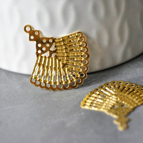 Pendentif éventail doré filigrane fer doré, pendentif création bijoux, pendentif doré, 28.5mm,lot de 10, g3893