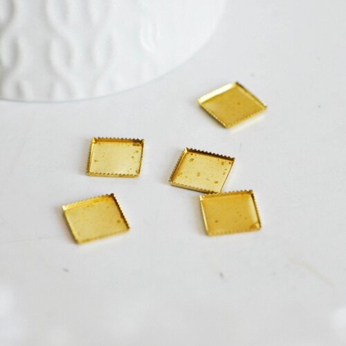 Des cabochons carrés