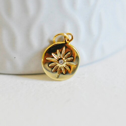 Pendentif médaille ronde étoile laiton doré zircons, un pendentif doré avec cristaux pour création bijoux,15mm,l'unité g3542