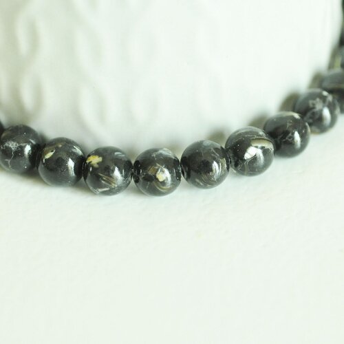 Perle ronde coquillage et turquoise noire, perles pierre,fabrication bijoux,turquoise synthétique, fil de 45 perles,8mm g3839