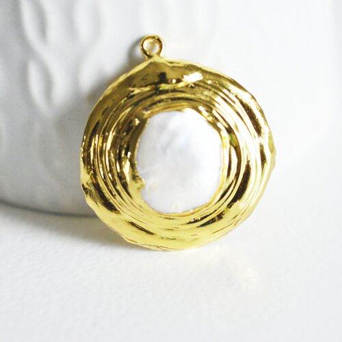 Pendentif laiton dorée perle naturelle,creation bijou femme, bijou minimaliste, bijou doré perle, cadeau anniversaire 34x31mm,l'unité g5331