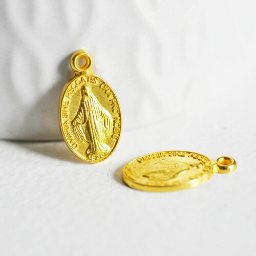 Pendentif médaille ovale vierge marie or, pendentif laiton, pendentif religion,sans nickel, notre dame, madonne,17.5mm, les 10 g3772