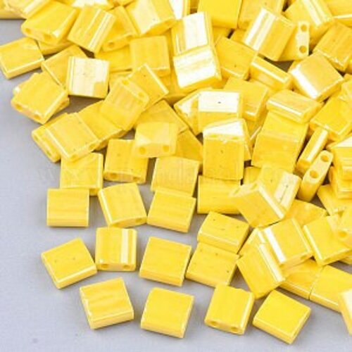 Perles rocaille carré verre rectangle jaune opaque, perle carré création bracelet, perle tila,4.5mm,2 trous, les 50 (4.8gr) g5482