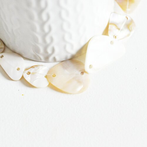 Perle connecteur ovale nacre blanche-beige naturelle nacre carré,nacre naturelle, coquillage marron,création bijoux, 20-35mm,lot de 5 g5136