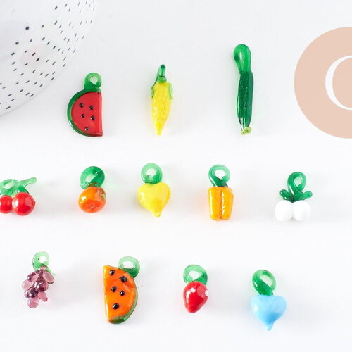 Pendentif fruits légumes en verre artisanal 13.5-34mm, x1 (g10052)