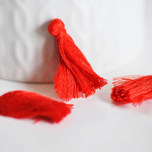 Pompon rouge coton,décoration pompon,accessoire coton, pompon boucles,coton rouge,25-31mm, x5 g2771
