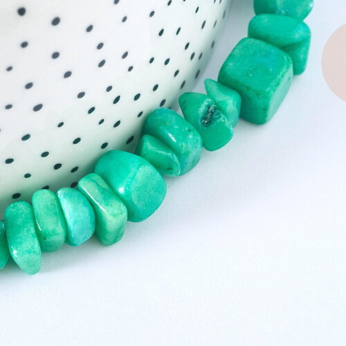 Perle jade vert teinté nugget 8-18mm, pierre naturelle pour bijoux diy, le fil de 83cm (g7069)