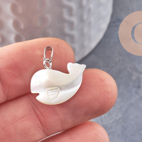 Pendentif baleine nacre blanche naturelle laiton platine 19.5mm, création bijoux coquillage blanc, x1 (g9914)