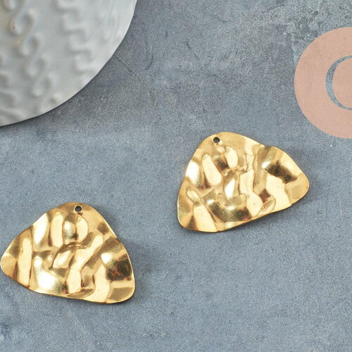 Pendentif médaille triangle martelée laiton brut, apprêt doré, sans nickel,médaille dorée,laiton brut,30mm, x2 (g2765)