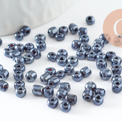 Grosses perles rocaille noir irisé 4mm, x10 gr (g3674)
