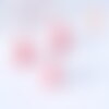 Perle porcelaine triangle rose, perle céramique géométrique pour fabrication bijoux en céramique rose, 15mm, x10 g5379