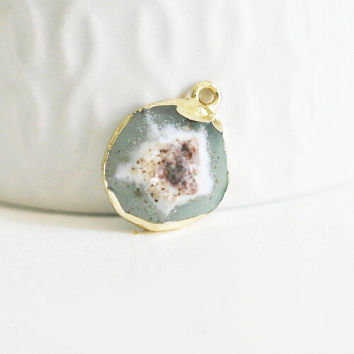 Pendentif agate naturelle verte laiton doré 17-22mm, x1 (g2619)