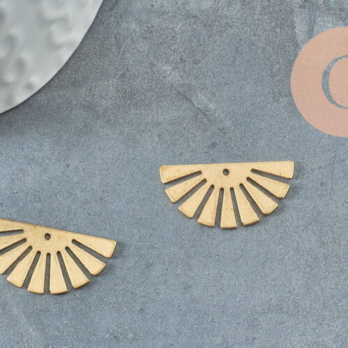 Pendentif médaille soleil laiton brut, un apprêt doré sans nickel,une médaille dorée en laiton brut,24mm, x2 (g3410)