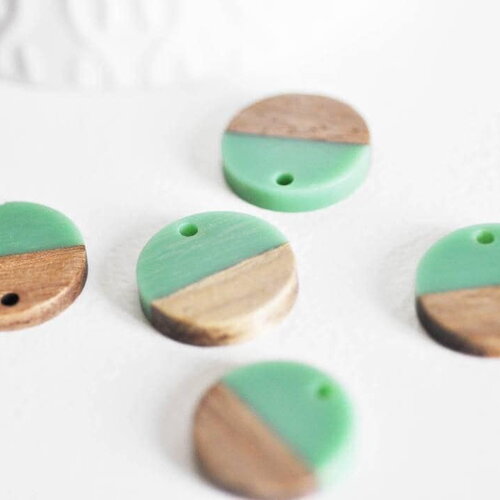 Pendentif disque bois résine verte 18mm, création bijoux bois, x5 g0329