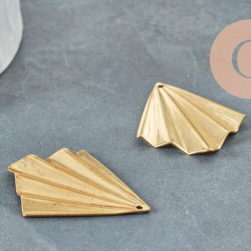 Pendentif triangle éventail plié laiton brut 35mm, apprêt doré, sans nickel, x2 (g0112)