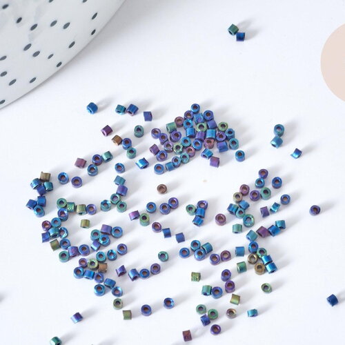 Perles tube bleu reflets violets verts mat façon delica miyuki, perle rocaille japonaise mat, perlage tissage, sachet 8g, x1 g8134