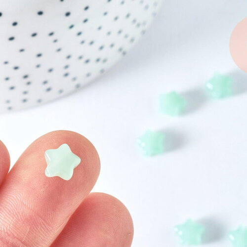 Perle verre imitation jade étoile vert clair 8mm, création de bijoux diy, perle en verre étoile vert clair, x10 g6950