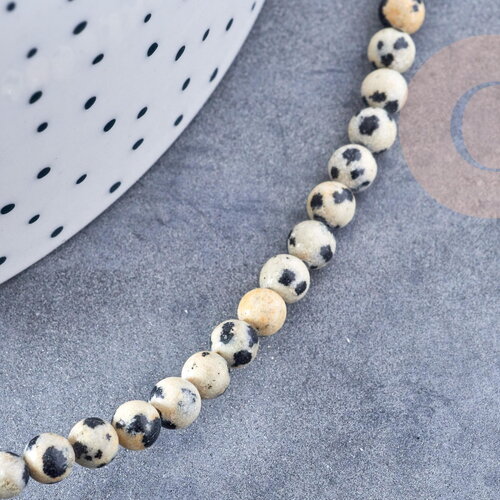 Perles rondes jaspe dalmatien 4mm, pierre naturelle,fil de 38cm, x1 (g8698)