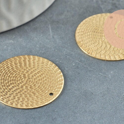 Pendentif médaille cerle texturée laiton brut 25mm, bijoux laiton brut x2 (g1226)