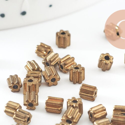 Perles rocaille tube doré fleur texturé 3.5x3.5mm, x10 gr (g9885)